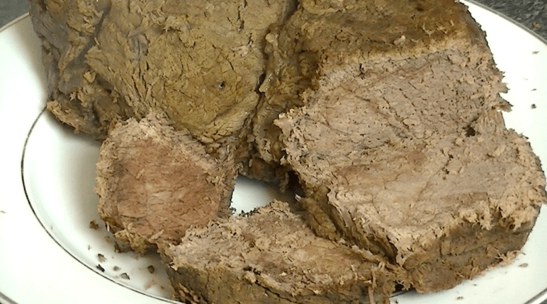 Homemade Hunter Beef Recipe – Tender, spiced, and perfectly cured beef, ideal for sandwiches and wraps.