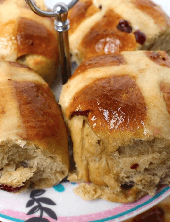 HOT CROSS BUNS