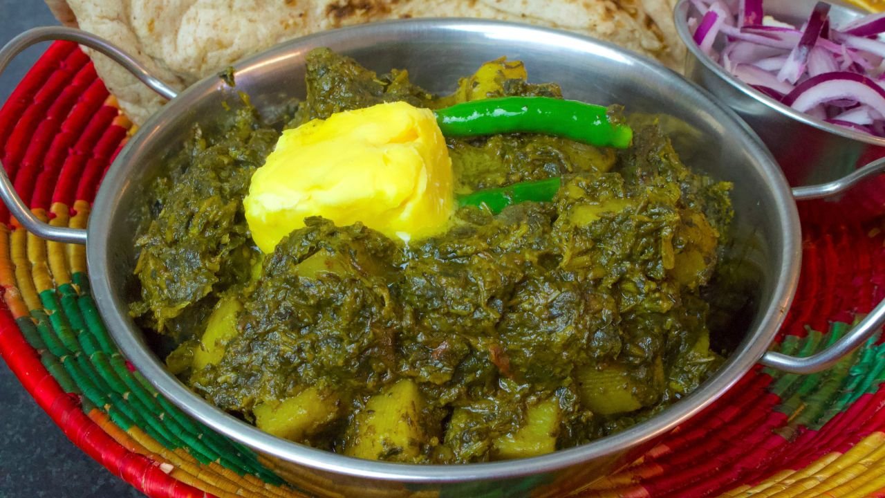 Aloo Methi Pakistani recipe with fenugreek leaves and potatoes cooked in aromatic spices